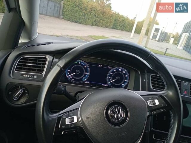 Білий Фольксваген e-Golf, об'ємом двигуна 0 л та пробігом 132 тис. км за 13000 $, фото 9 на Automoto.ua