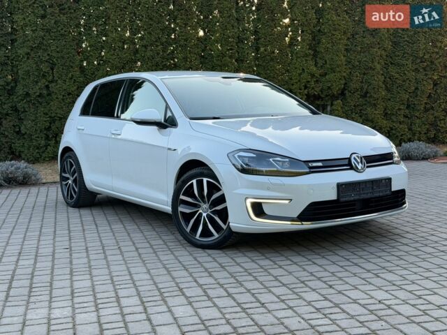 Білий Фольксваген e-Golf, об'ємом двигуна 0 л та пробігом 129 тис. км за 14900 $, фото 5 на Automoto.ua