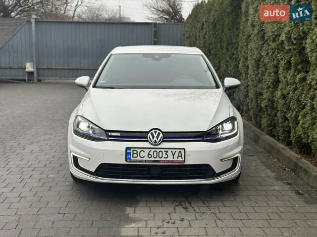 Білий Фольксваген e-Golf, об'ємом двигуна 0 л та пробігом 60 тис. км за 15490 $, фото 1 на Automoto.ua