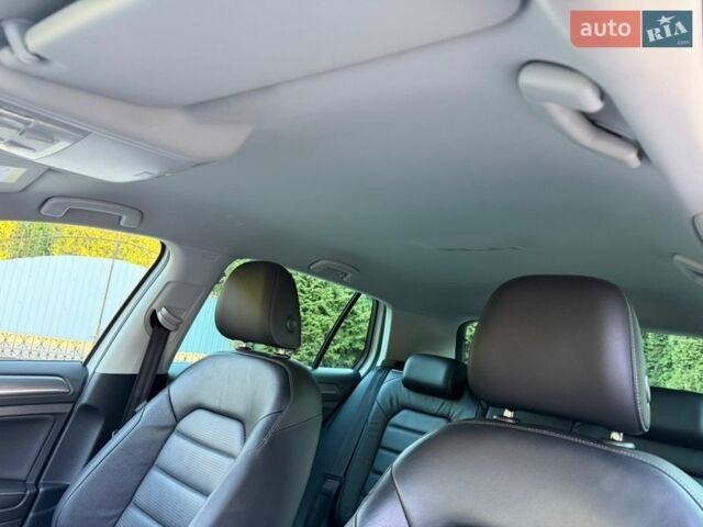 Белый Фольксваген e-Golf, объемом двигателя 0 л и пробегом 127 тыс. км за 14500 $, фото 100 на Automoto.ua