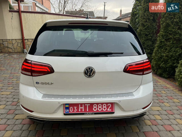 Белый Фольксваген e-Golf, объемом двигателя 0 л и пробегом 137 тыс. км за 12999 $, фото 5 на Automoto.ua