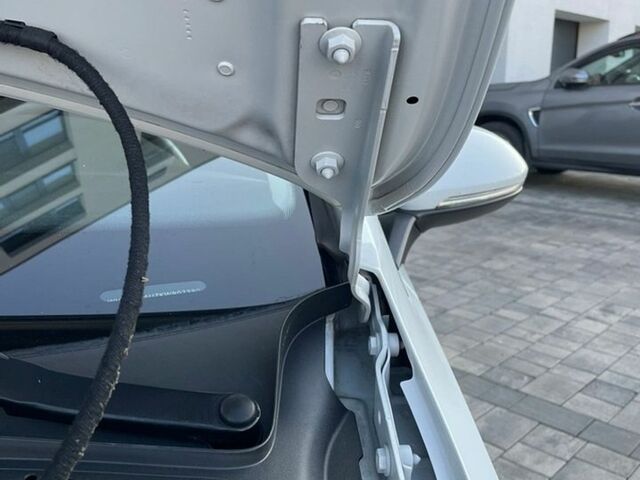 Белый Фольксваген e-Golf, объемом двигателя 0 л и пробегом 35 тыс. км за 14600 $, фото 53 на Automoto.ua