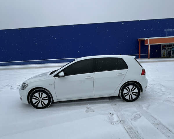 Белый Фольксваген e-Golf, объемом двигателя 0 л и пробегом 51 тыс. км за 17500 $, фото 9 на Automoto.ua