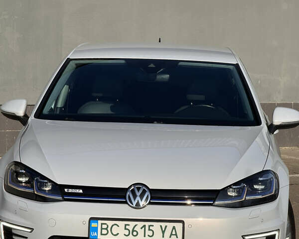 Белый Фольксваген e-Golf, объемом двигателя 0 л и пробегом 165 тыс. км за 13500 $, фото 2 на Automoto.ua