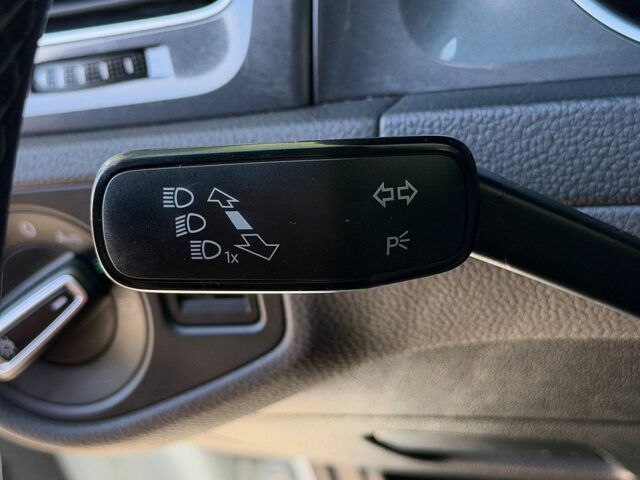 Білий Фольксваген e-Golf, об'ємом двигуна 0 л та пробігом 77 тис. км за 12999 $, фото 31 на Automoto.ua
