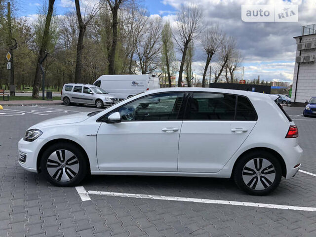 Белый Фольксваген e-Golf, объемом двигателя 0 л и пробегом 125 тыс. км за 14999 $, фото 5 на Automoto.ua