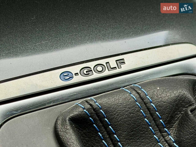 Белый Фольксваген e-Golf, объемом двигателя 0 л и пробегом 90 тыс. км за 12200 $, фото 16 на Automoto.ua