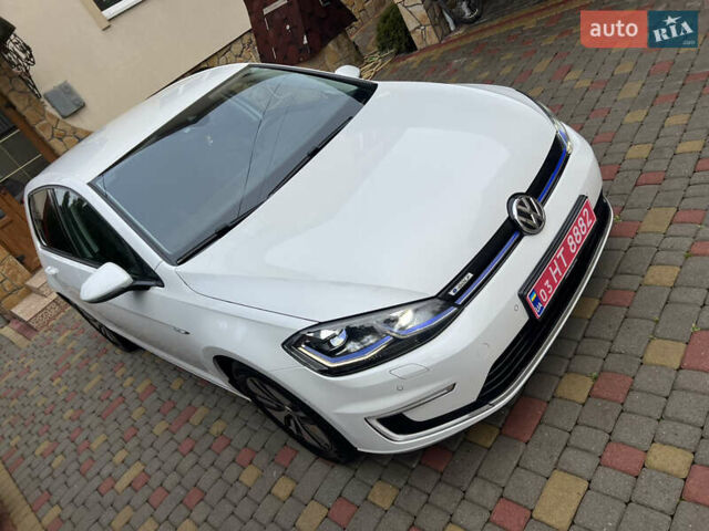 Белый Фольксваген e-Golf, объемом двигателя 0 л и пробегом 137 тыс. км за 12999 $, фото 48 на Automoto.ua