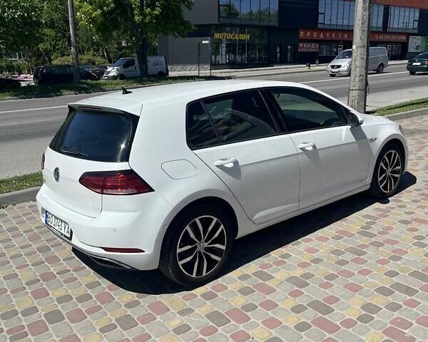 Белый Фольксваген e-Golf, объемом двигателя 0 л и пробегом 116 тыс. км за 15700 $, фото 15 на Automoto.ua