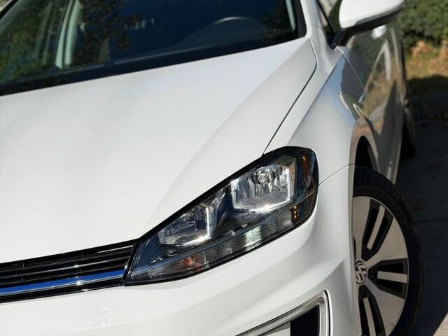 Білий Фольксваген e-Golf, об'ємом двигуна 0 л та пробігом 77 тис. км за 12999 $, фото 8 на Automoto.ua