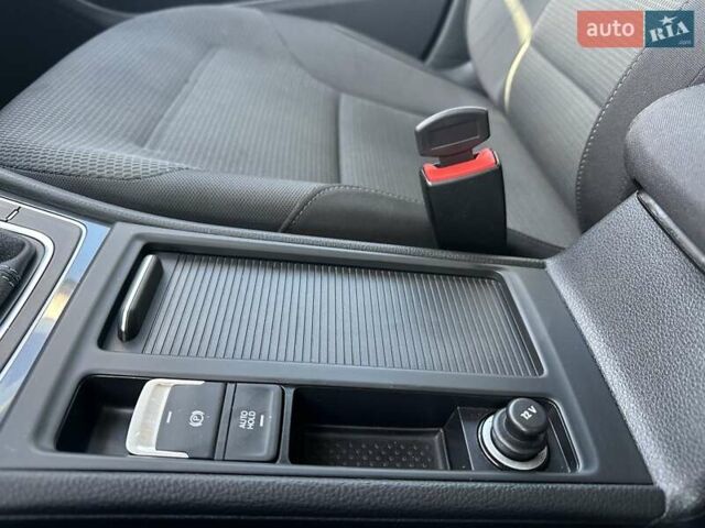 Білий Фольксваген e-Golf, об'ємом двигуна 0 л та пробігом 126 тис. км за 11900 $, фото 29 на Automoto.ua