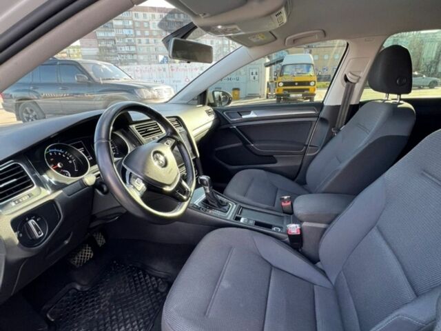 Білий Фольксваген e-Golf, об'ємом двигуна 0 л та пробігом 53 тис. км за 17000 $, фото 13 на Automoto.ua