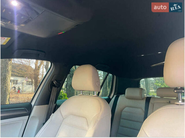 Білий Фольксваген e-Golf, об'ємом двигуна 0 л та пробігом 106 тис. км за 15490 $, фото 19 на Automoto.ua