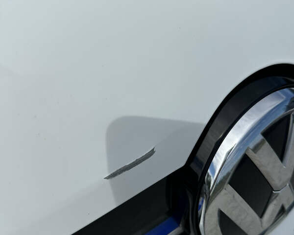 Белый Фольксваген e-Golf, объемом двигателя 0 л и пробегом 126 тыс. км за 12700 $, фото 1 на Automoto.ua