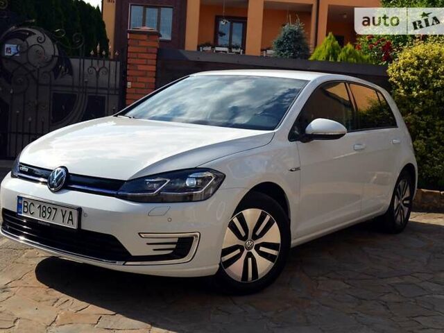 Білий Фольксваген e-Golf, об'ємом двигуна 0 л та пробігом 43 тис. км за 19995 $, фото 16 на Automoto.ua