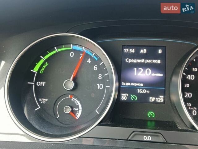 Белый Фольксваген e-Golf, объемом двигателя 0 л и пробегом 184 тыс. км за 11500 $, фото 15 на Automoto.ua