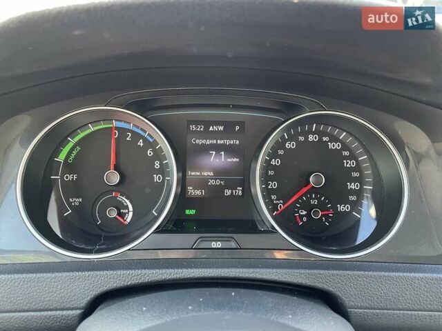 Білий Фольксваген e-Golf, об'ємом двигуна 0 л та пробігом 102 тис. км за 14200 $, фото 47 на Automoto.ua
