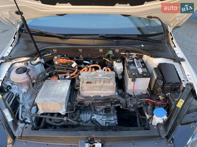 Білий Фольксваген e-Golf, об'ємом двигуна 0 л та пробігом 102 тис. км за 14200 $, фото 38 на Automoto.ua