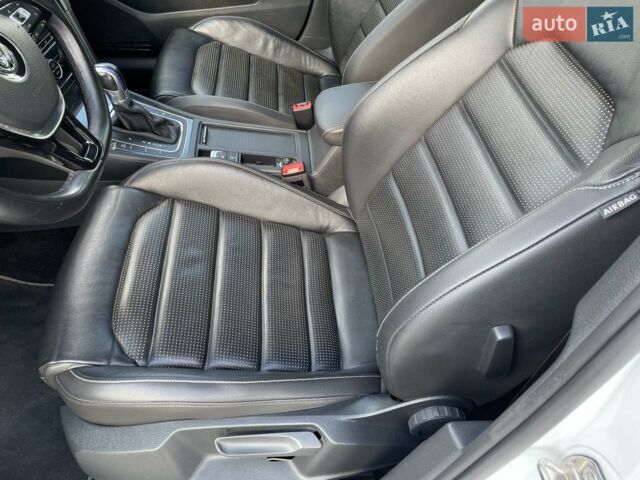 Белый Фольксваген e-Golf, объемом двигателя 0 л и пробегом 118 тыс. км за 14200 $, фото 1 на Automoto.ua