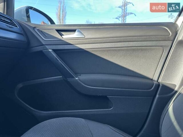 Білий Фольксваген e-Golf, об'ємом двигуна 0 л та пробігом 126 тис. км за 11900 $, фото 42 на Automoto.ua