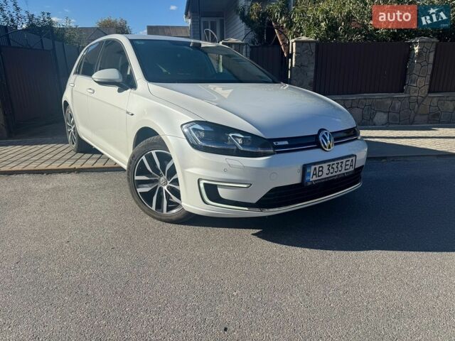 Белый Фольксваген e-Golf, объемом двигателя 0 л и пробегом 85 тыс. км за 15500 $, фото 3 на Automoto.ua
