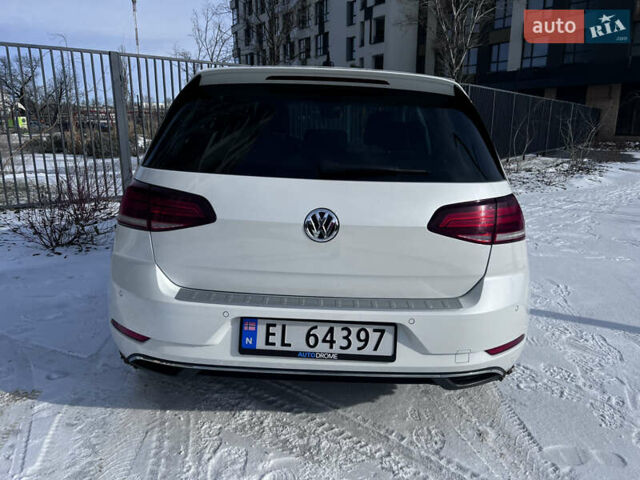 Белый Фольксваген e-Golf, объемом двигателя 0 л и пробегом 174 тыс. км за 11900 $, фото 13 на Automoto.ua