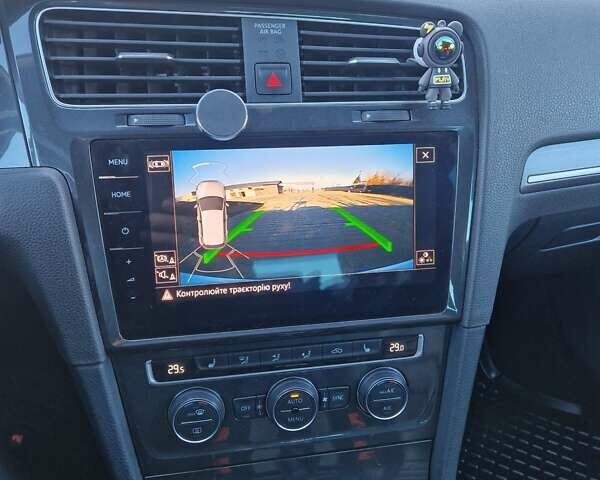 Белый Фольксваген e-Golf, объемом двигателя 0 л и пробегом 125 тыс. км за 13700 $, фото 9 на Automoto.ua