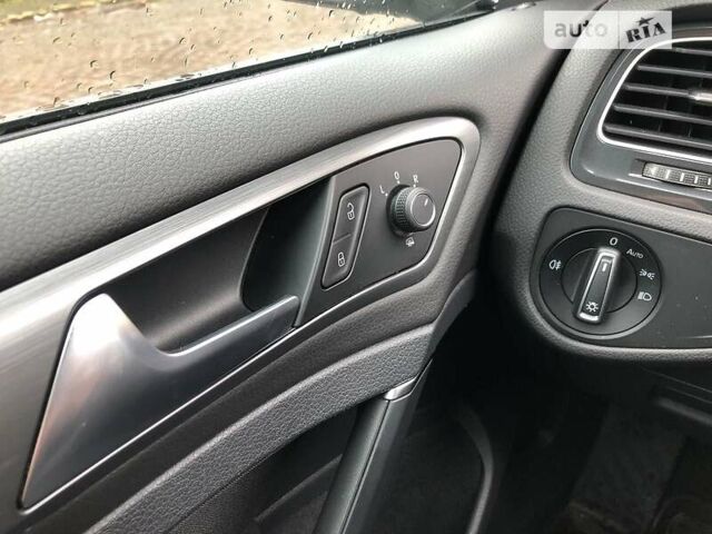 Белый Фольксваген e-Golf, объемом двигателя 0 л и пробегом 185 тыс. км за 12950 $, фото 36 на Automoto.ua