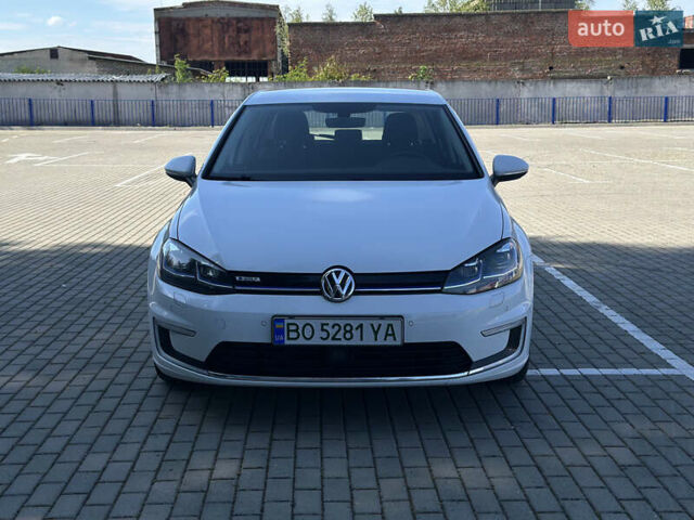 Белый Фольксваген e-Golf, объемом двигателя 0 л и пробегом 177 тыс. км за 10800 $, фото 1 на Automoto.ua