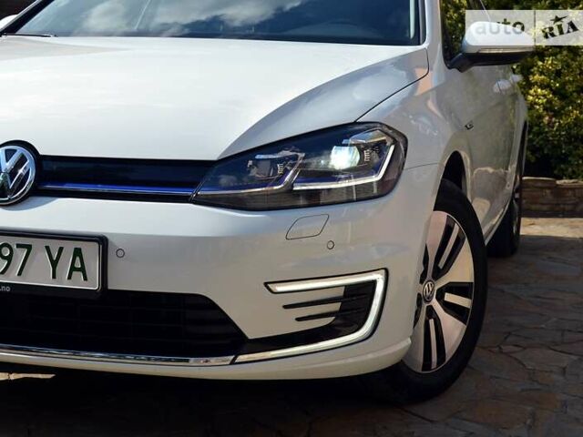 Білий Фольксваген e-Golf, об'ємом двигуна 0 л та пробігом 43 тис. км за 19995 $, фото 19 на Automoto.ua