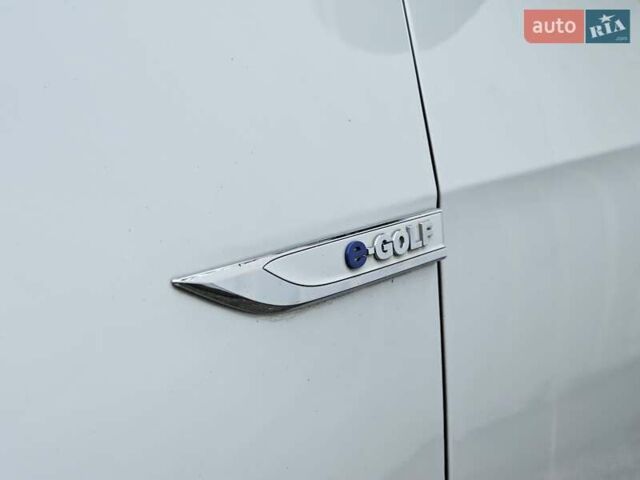 Білий Фольксваген e-Golf, об'ємом двигуна 0 л та пробігом 112 тис. км за 15950 $, фото 9 на Automoto.ua