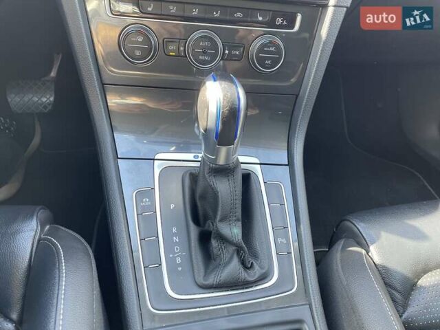 Білий Фольксваген e-Golf, об'ємом двигуна 0 л та пробігом 102 тис. км за 14200 $, фото 45 на Automoto.ua