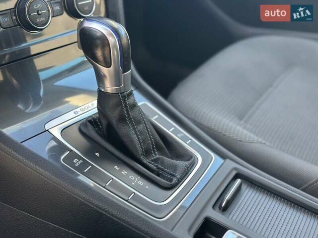 Білий Фольксваген e-Golf, об'ємом двигуна 0 л та пробігом 126 тис. км за 11900 $, фото 35 на Automoto.ua