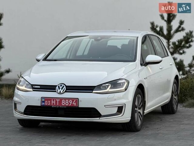 Белый Фольксваген e-Golf, объемом двигателя 0 л и пробегом 127 тыс. км за 11599 $, фото 6 на Automoto.ua