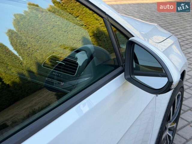 Білий Фольксваген e-Golf, об'ємом двигуна 0 л та пробігом 129 тис. км за 14900 $, фото 49 на Automoto.ua