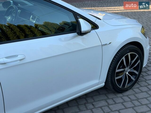 Білий Фольксваген e-Golf, об'ємом двигуна 0 л та пробігом 129 тис. км за 14900 $, фото 35 на Automoto.ua