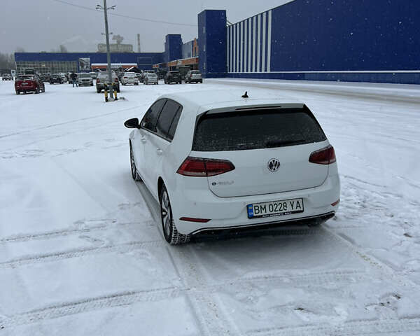 Белый Фольксваген e-Golf, объемом двигателя 0 л и пробегом 51 тыс. км за 17500 $, фото 10 на Automoto.ua