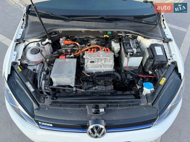 Білий Фольксваген e-Golf, об'ємом двигуна 0 л та пробігом 139 тис. км за 12999 $, фото 23 на Automoto.ua