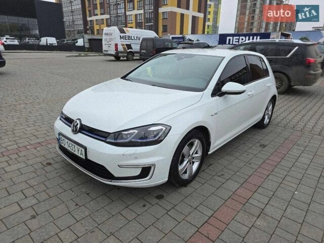 Белый Фольксваген e-Golf, объемом двигателя 0 л и пробегом 139 тыс. км за 13500 $, фото 20 на Automoto.ua