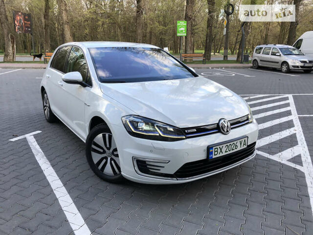 Белый Фольксваген e-Golf, объемом двигателя 0 л и пробегом 125 тыс. км за 14999 $, фото 3 на Automoto.ua