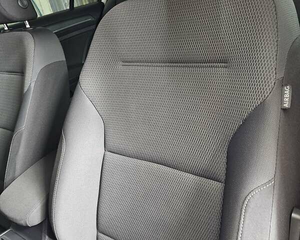 Білий Фольксваген e-Golf, об'ємом двигуна 0 л та пробігом 112 тис. км за 15950 $, фото 37 на Automoto.ua