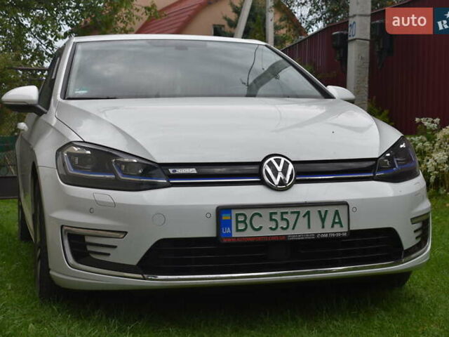 Белый Фольксваген e-Golf, объемом двигателя 0 л и пробегом 80 тыс. км за 14500 $, фото 1 на Automoto.ua