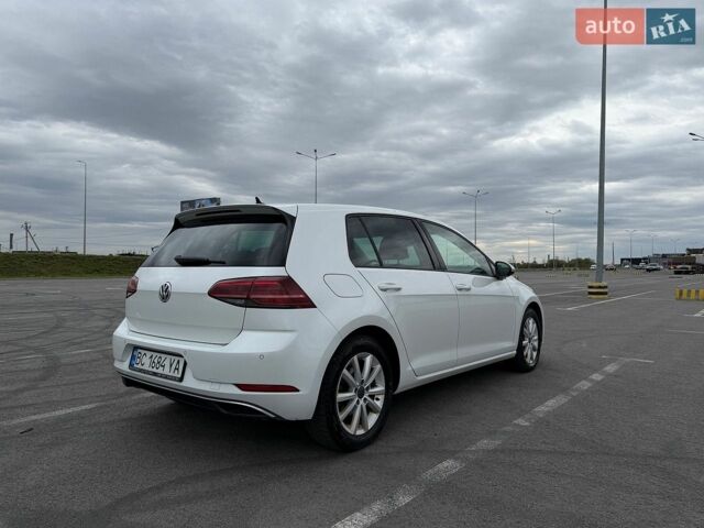 Белый Фольксваген e-Golf, объемом двигателя 0 л и пробегом 130 тыс. км за 13000 $, фото 2 на Automoto.ua