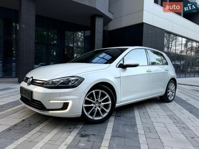 Білий Фольксваген e-Golf, об'ємом двигуна 0 л та пробігом 103 тис. км за 13999 $, фото 2 на Automoto.ua