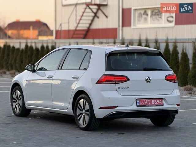 Белый Фольксваген e-Golf, объемом двигателя 0 л и пробегом 127 тыс. км за 13199 $, фото 12 на Automoto.ua