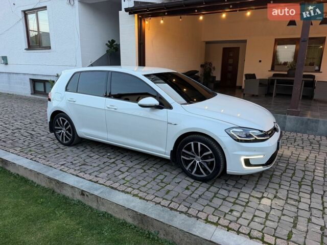Білий Фольксваген e-Golf, об'ємом двигуна 0 л та пробігом 116 тис. км за 15999 $, фото 14 на Automoto.ua