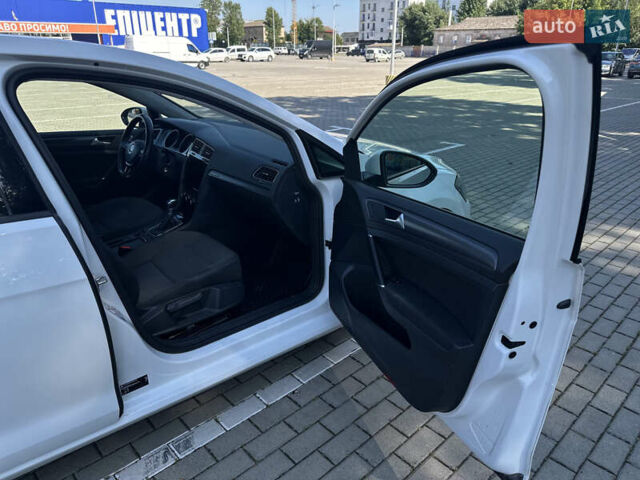 Белый Фольксваген e-Golf, объемом двигателя 0 л и пробегом 177 тыс. км за 10800 $, фото 18 на Automoto.ua