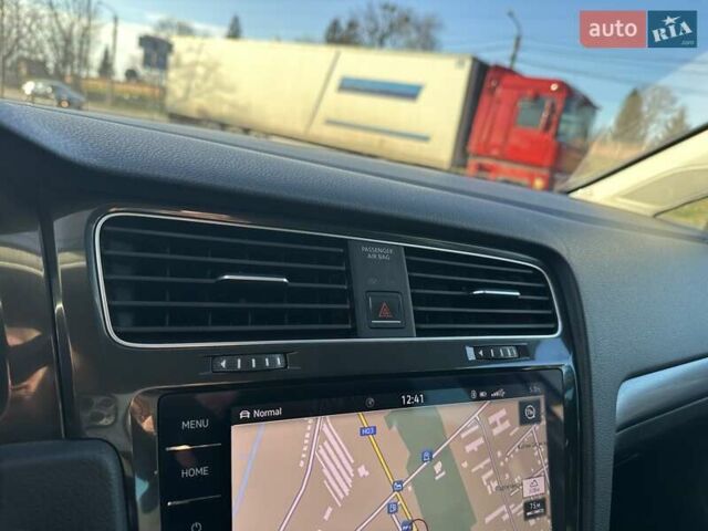 Білий Фольксваген e-Golf, об'ємом двигуна 0 л та пробігом 126 тис. км за 11900 $, фото 36 на Automoto.ua