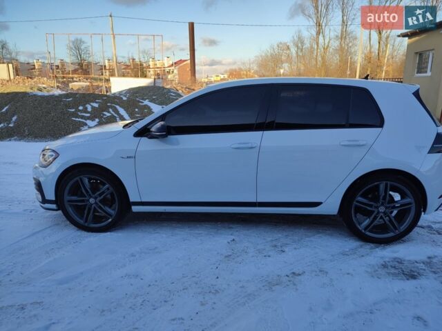 Белый Фольксваген e-Golf, объемом двигателя 0 л и пробегом 70 тыс. км за 12800 $, фото 32 на Automoto.ua