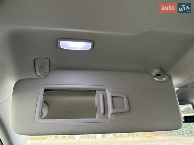 Белый Фольксваген e-Golf, объемом двигателя 0 л и пробегом 84 тыс. км за 14200 $, фото 66 на Automoto.ua